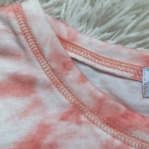 C+D+M Sleeveless Top ๐ Coral & White - Picture 10 of 12